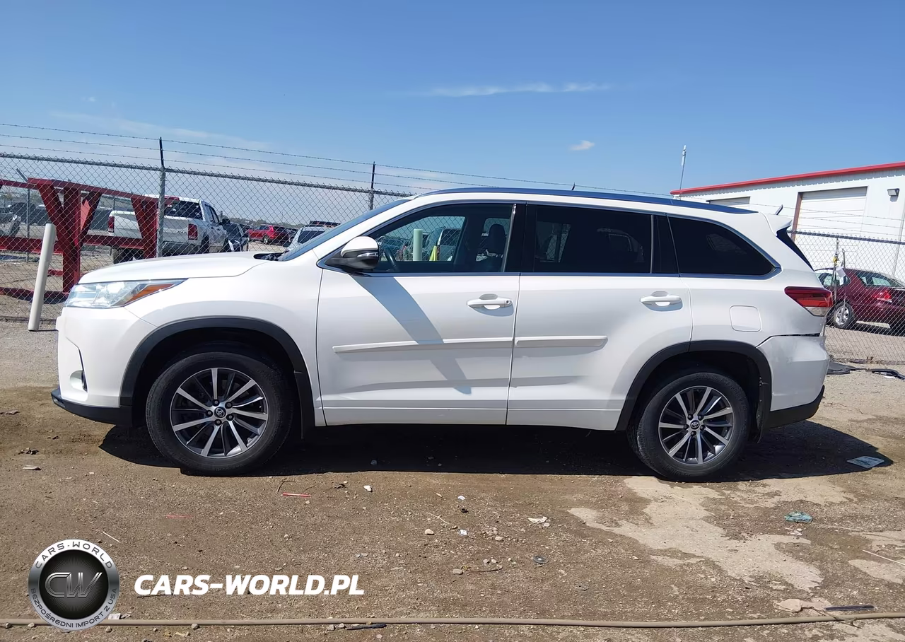 2017 Toyota Highlander Xle VIN:5TDJZRFH2HS392127 - 14