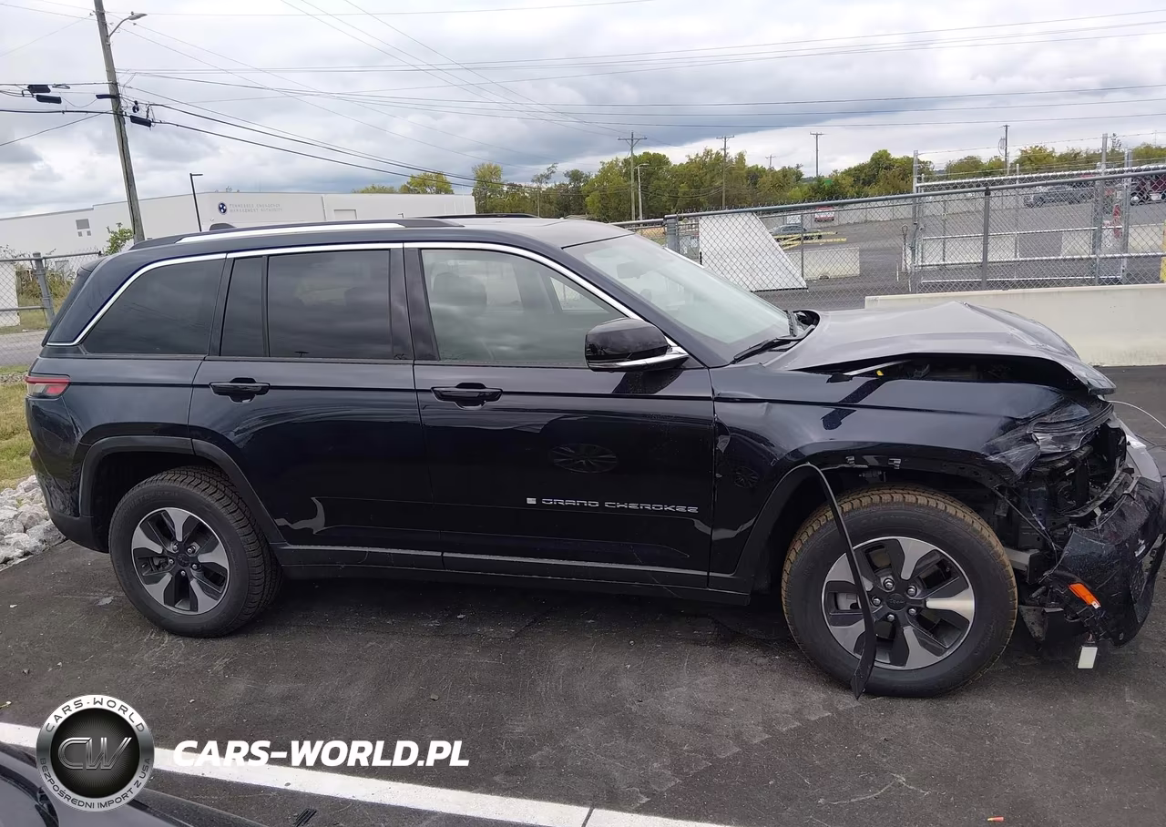 2022 Jeep Grand Cherokee 4Xe Limited 4X4 VIN:1C4RJYB67N8758950 - 13