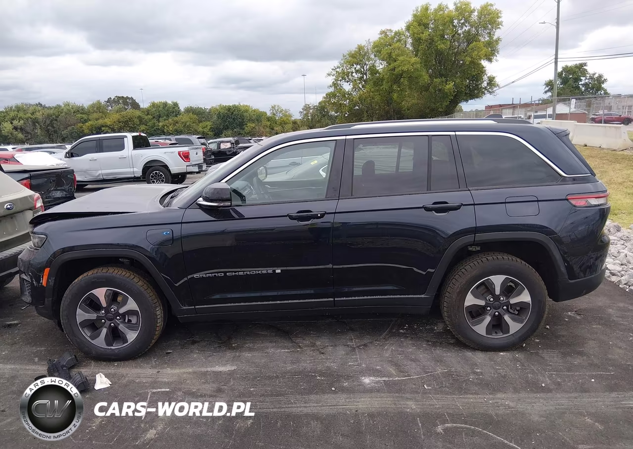 2022 Jeep Grand Cherokee 4Xe Limited 4X4 VIN:1C4RJYB67N8758950 - 14