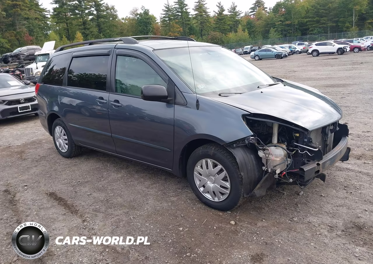2009 Toyota Sienna Le – zdjęcie 1 z 13