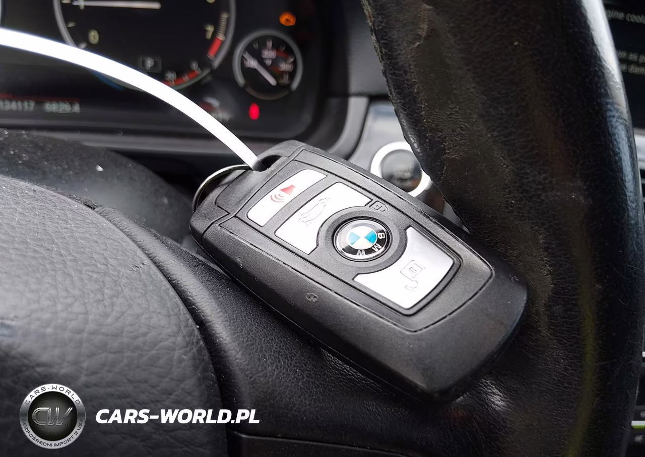 2016 BMW 5 Series 535I xDrive VIN:WBA5B3C54GG259470 - 11