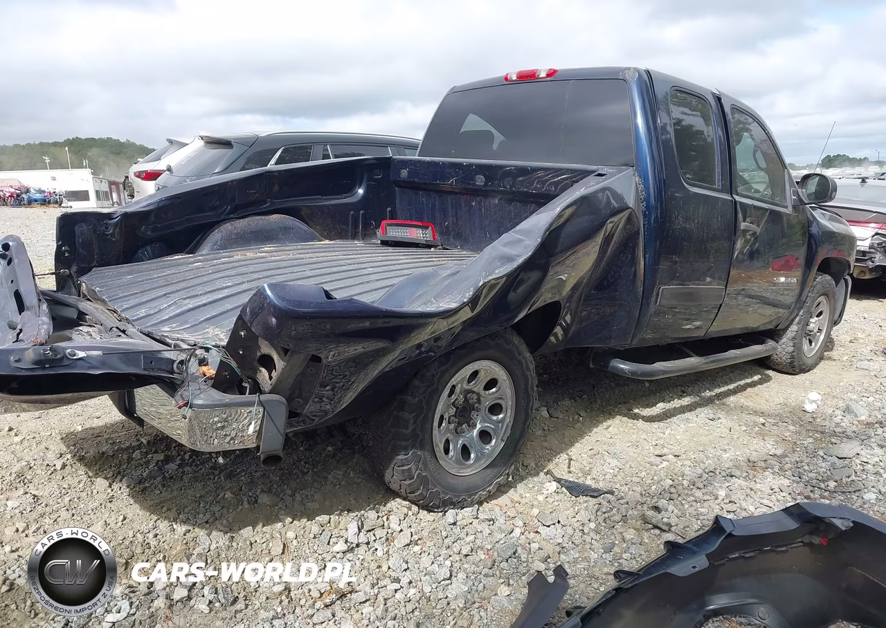 2011 Chevrolet Silverado 1500 Ls VIN:1GCRCREA5BZ203551 - 4