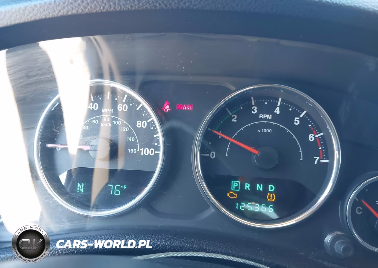 2011 Jeep Wrangler Sport VIN:1J4AA2D15BL636148 - 7