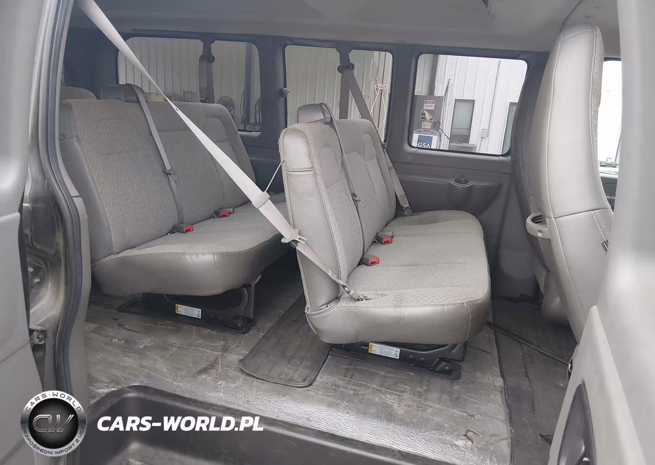 2017 Chevrolet Express 2500 Ls VIN:1GAWGEFG8H1263911 - 8