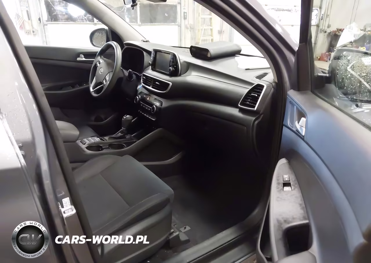2019 Hyundai Tucson Value VIN:KM8J3CA48KU870567 - 5