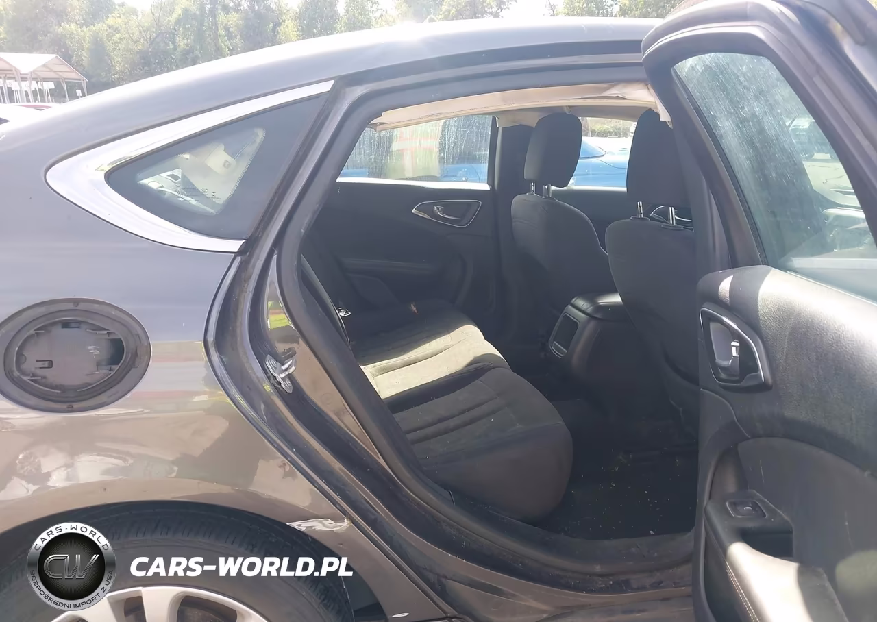 2015 Chrysler 200 Limited VIN:1C3CCCAB8FN631696 - 8