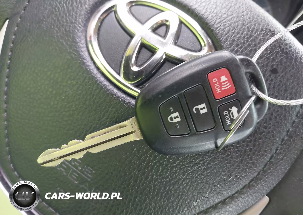 2015 Toyota Corolla S Plus VIN:2T1BURHE3FC410243 - 11