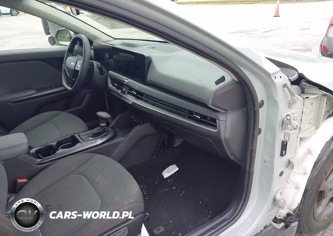 2025 Kia K4 Lxs VIN:3KPFT4DE0SE094695 - 5