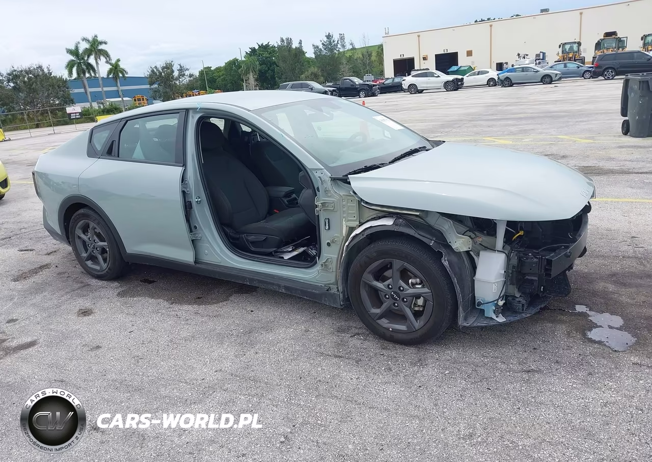 2025 Kia K4 Lxs VIN:3KPFT4DE0SE094695 - 6