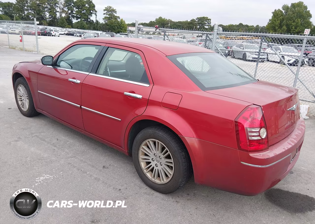 2010 Chrysler 300 Touring VIN:2C3CA4CD7AH180384 - 3
