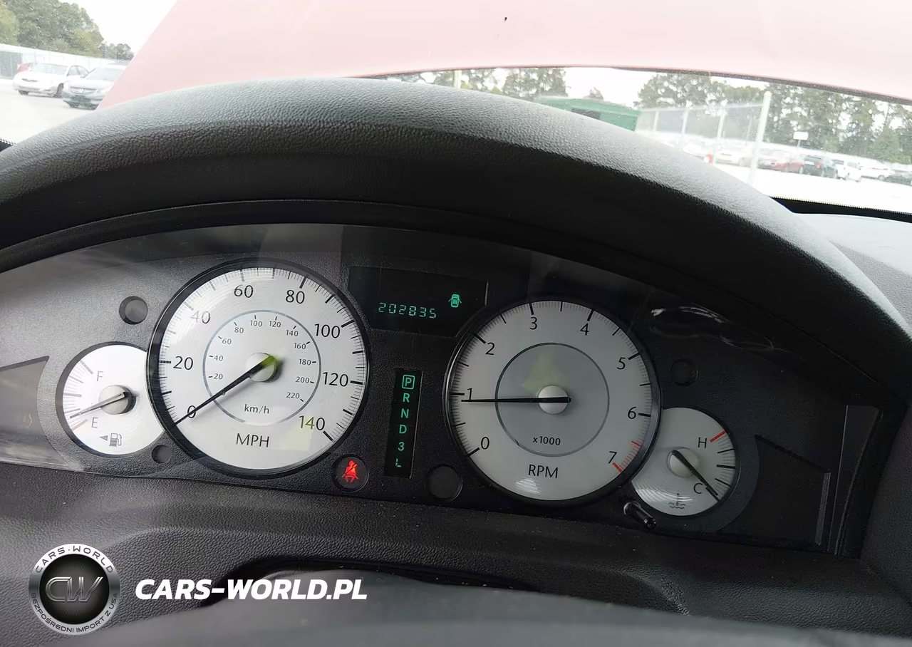 2010 Chrysler 300 Touring VIN:2C3CA4CD7AH180384 - 7