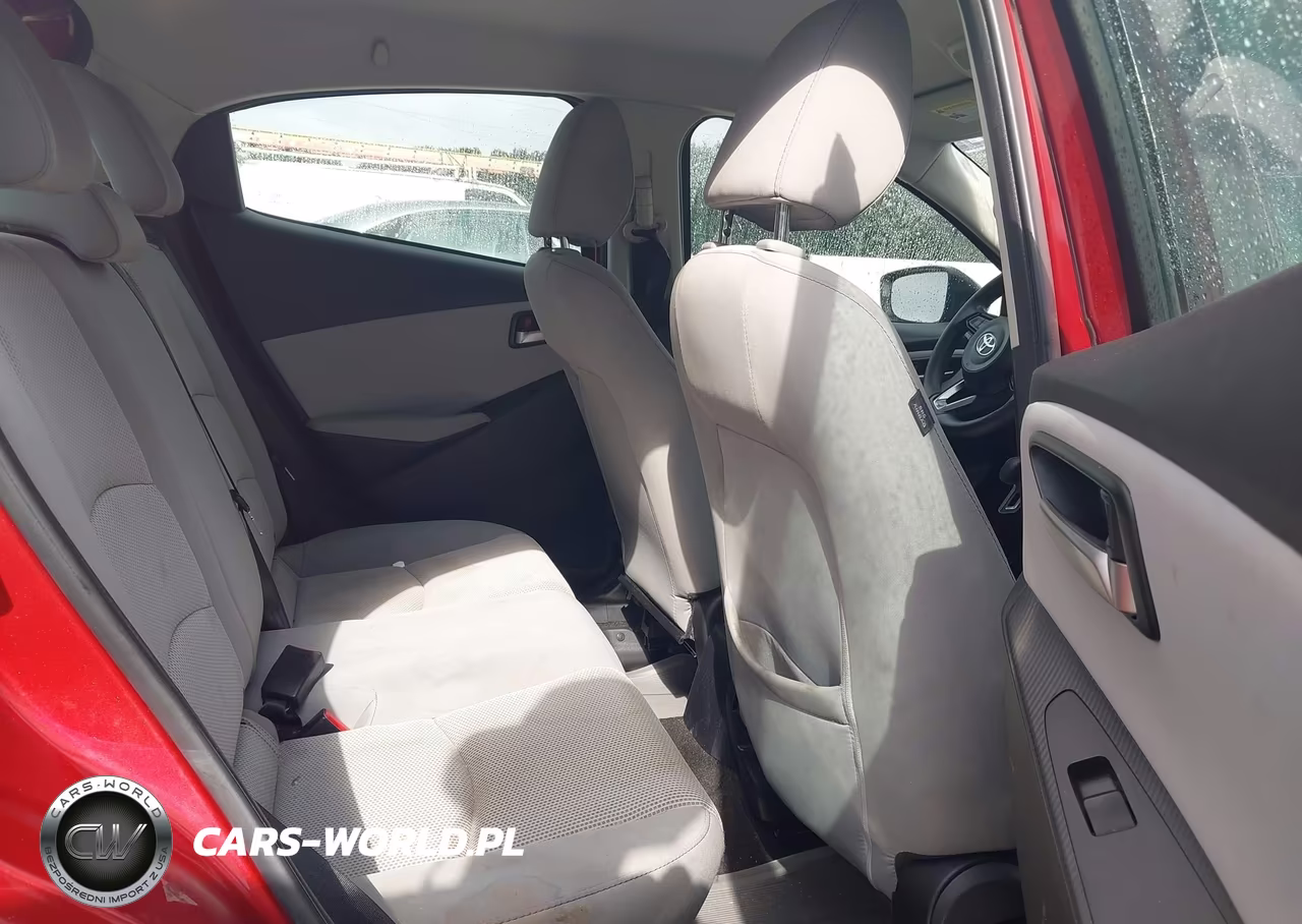 2020 Toyota Yaris Le VIN:3MYDLBJV8LY713402 - 8