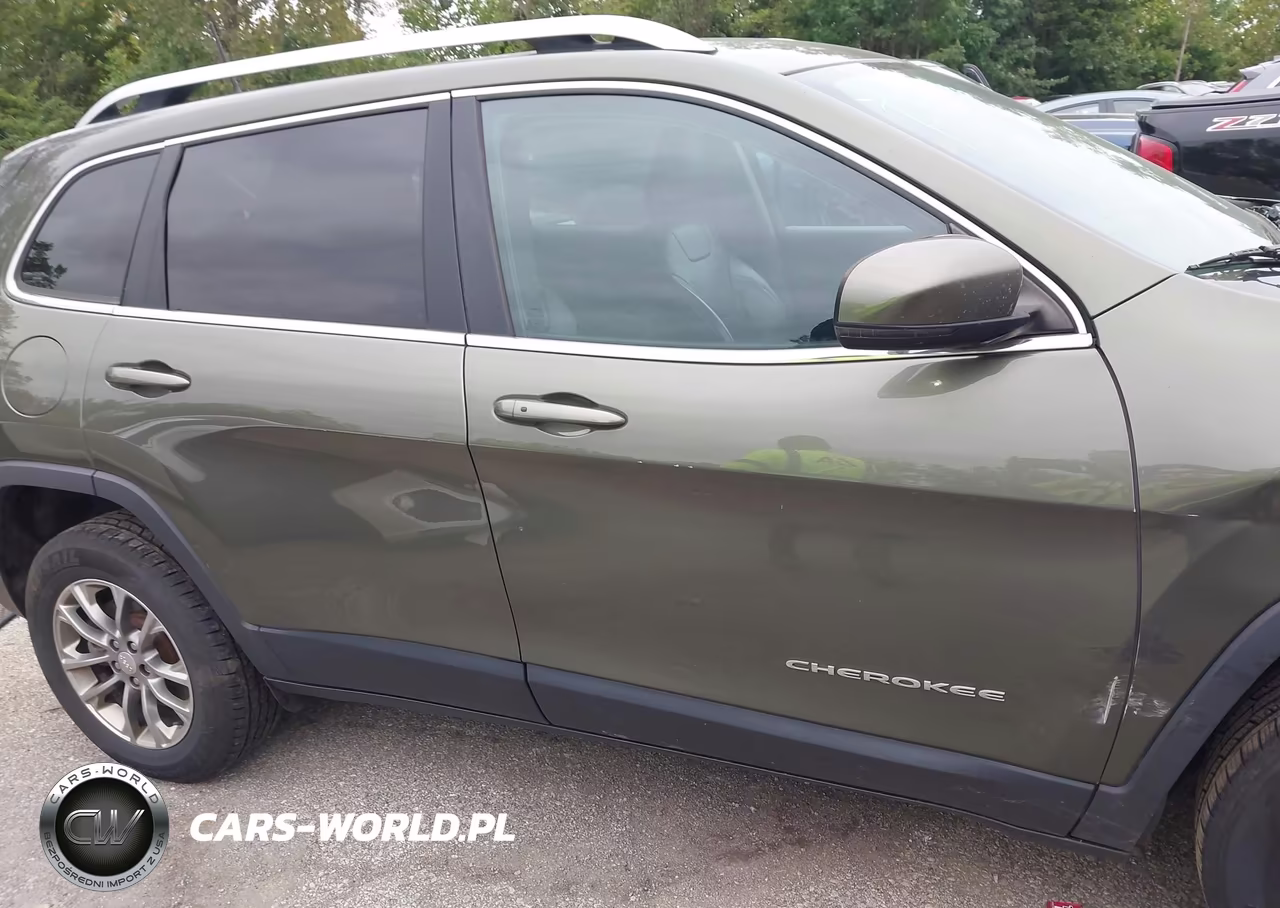 2019 Jeep Cherokee Latitude Plus 4X4 VIN:1C4PJMLBXKD315240 - 13