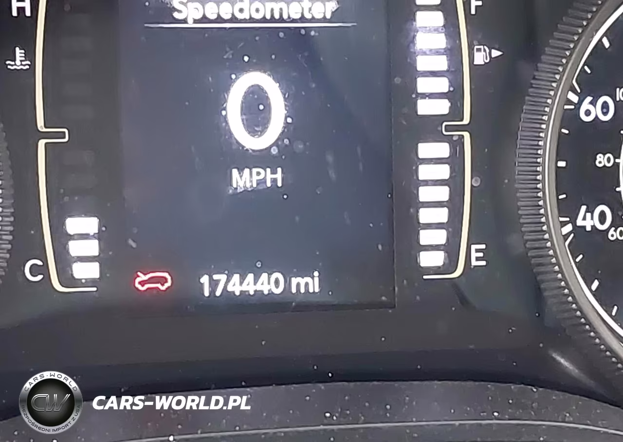 2019 Jeep Cherokee Latitude Plus 4X4 VIN:1C4PJMLBXKD315240 - 15