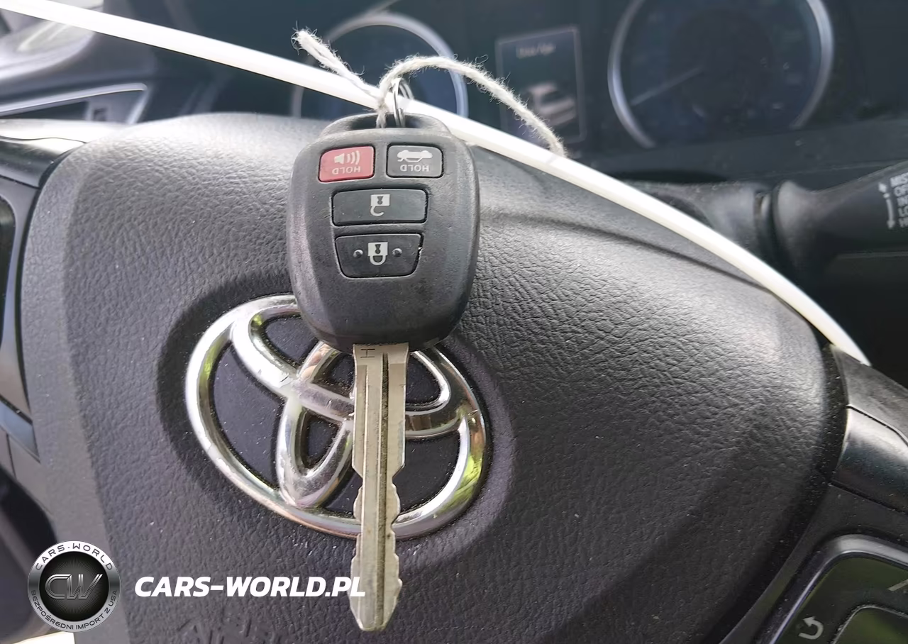 2016 Toyota Camry Le VIN:4T4BF1FK9GR557757 - 11