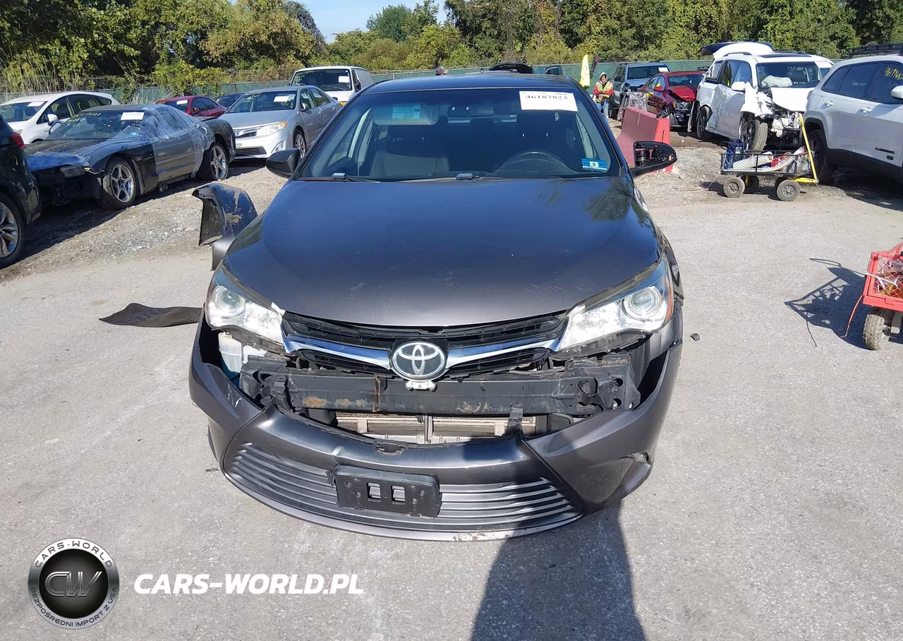 2016 Toyota Camry Le VIN:4T4BF1FK9GR557757 - 13
