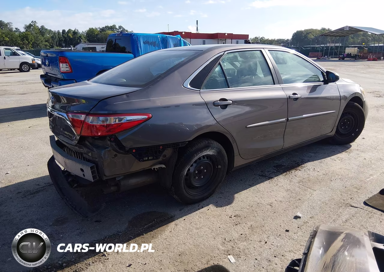 2016 Toyota Camry Le VIN:4T4BF1FK9GR557757 - 4