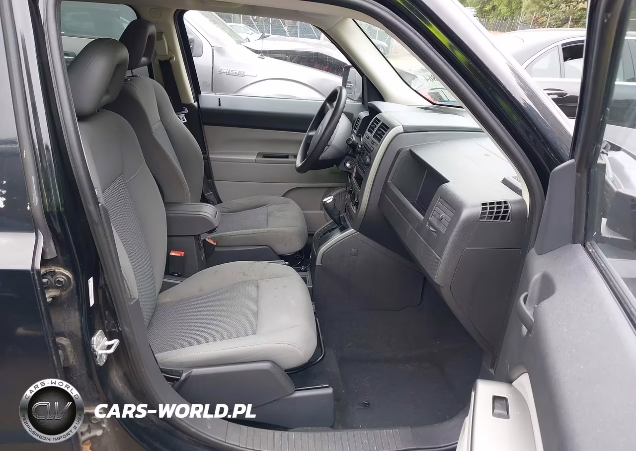 2007 Jeep Patriot Sport VIN:1J8FT28W97D359140 - 5