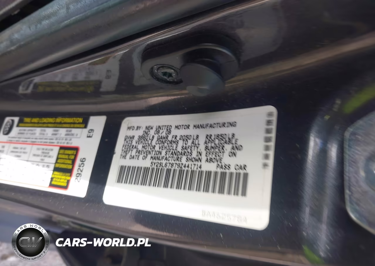 2009 Pontiac Vibe VIN:5Y2SL67879Z441714 - 9