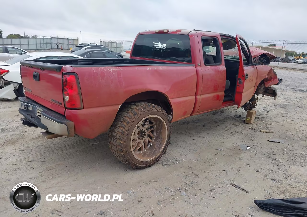 2003 Chevrolet Silverado 1500 Ls VIN:2GCEC19V131111893 - 4