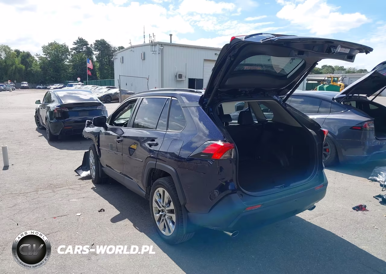 2020 Toyota Rav4 Xle Premium VIN:JTMA1RFV8LJ025591 - 3