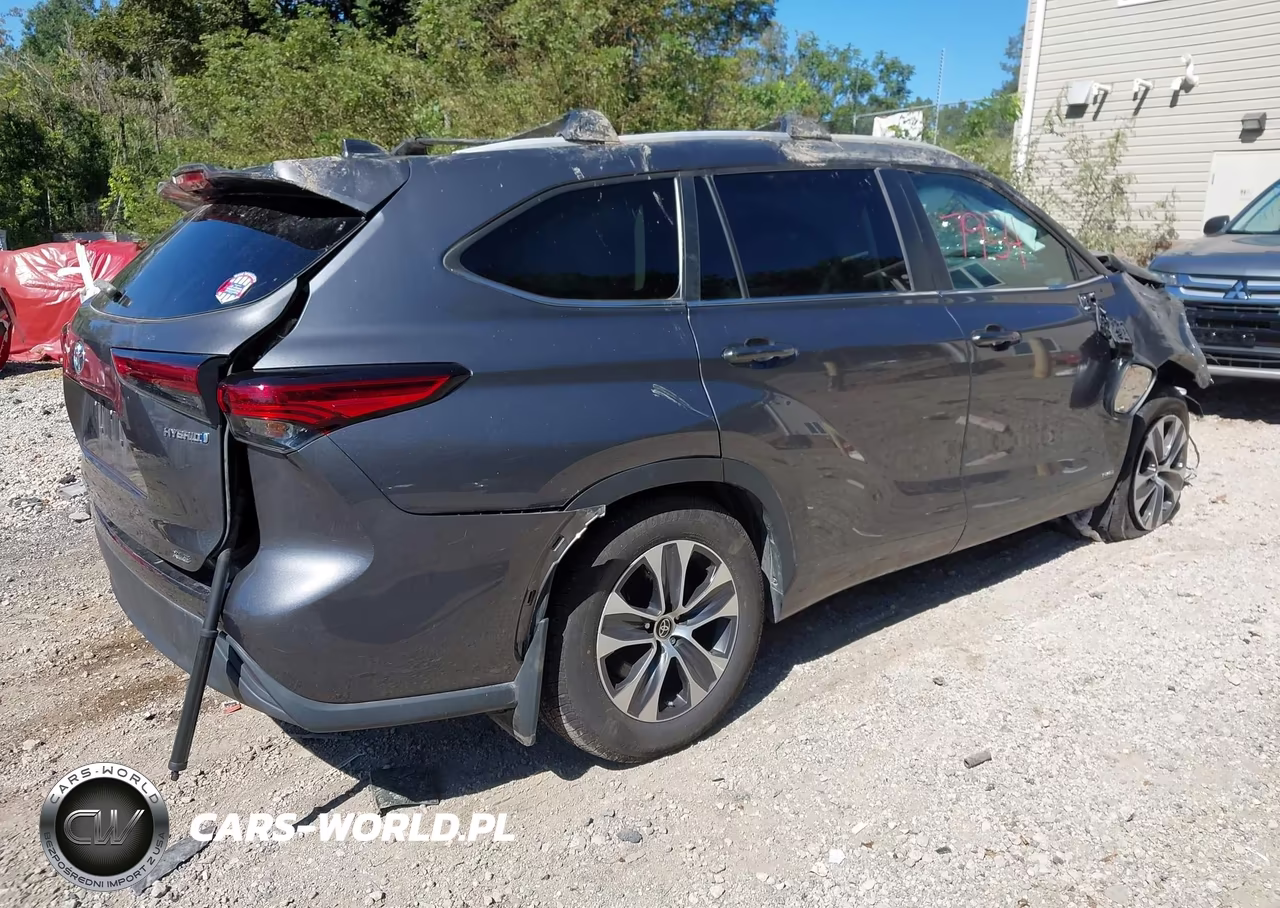 2023 Toyota Highlander Hybrid Xle VIN:5TDKBRCH5PS579907 - 4