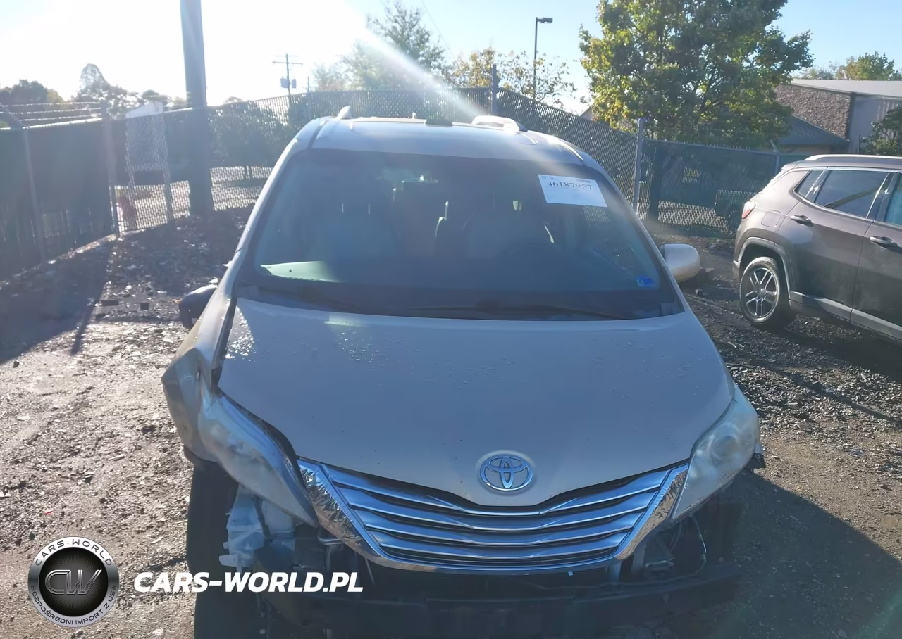 2011 Toyota Sienna Limited VIN:5TDDK3DC6BS003938 - 12
