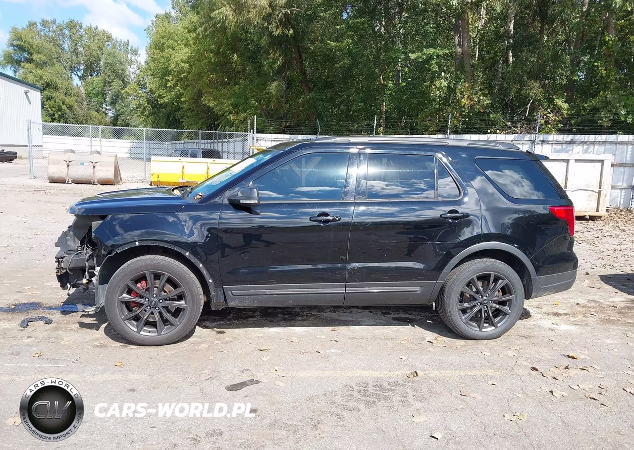 2018 Ford Explorer Xlt VIN:1FM5K8D88JGC13510 - 14