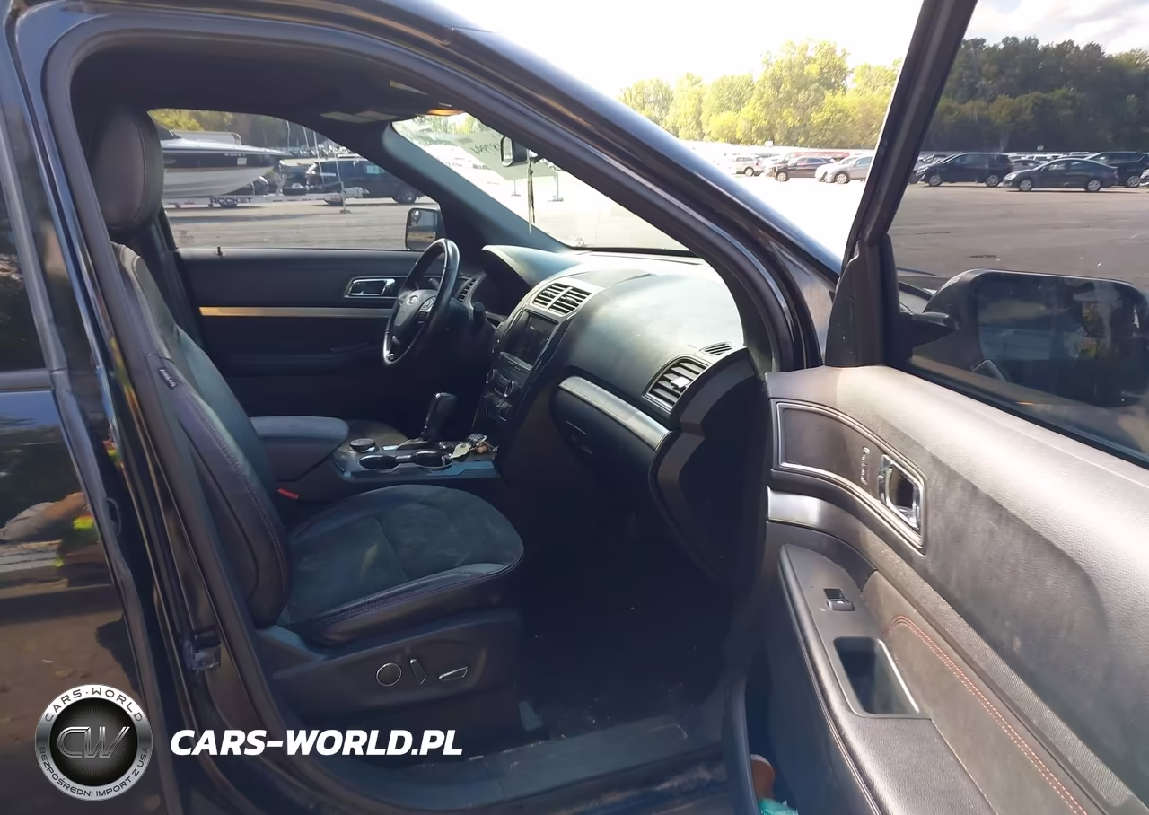 2018 Ford Explorer Xlt VIN:1FM5K8D88JGC13510 - 5