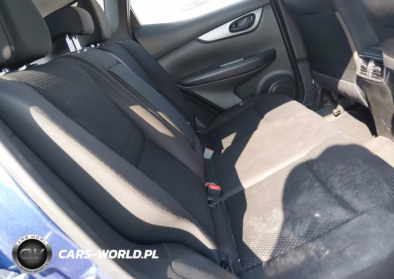 2018 Nissan Rogue Sport S VIN:JN1BJ1CP9JW152932 - 17