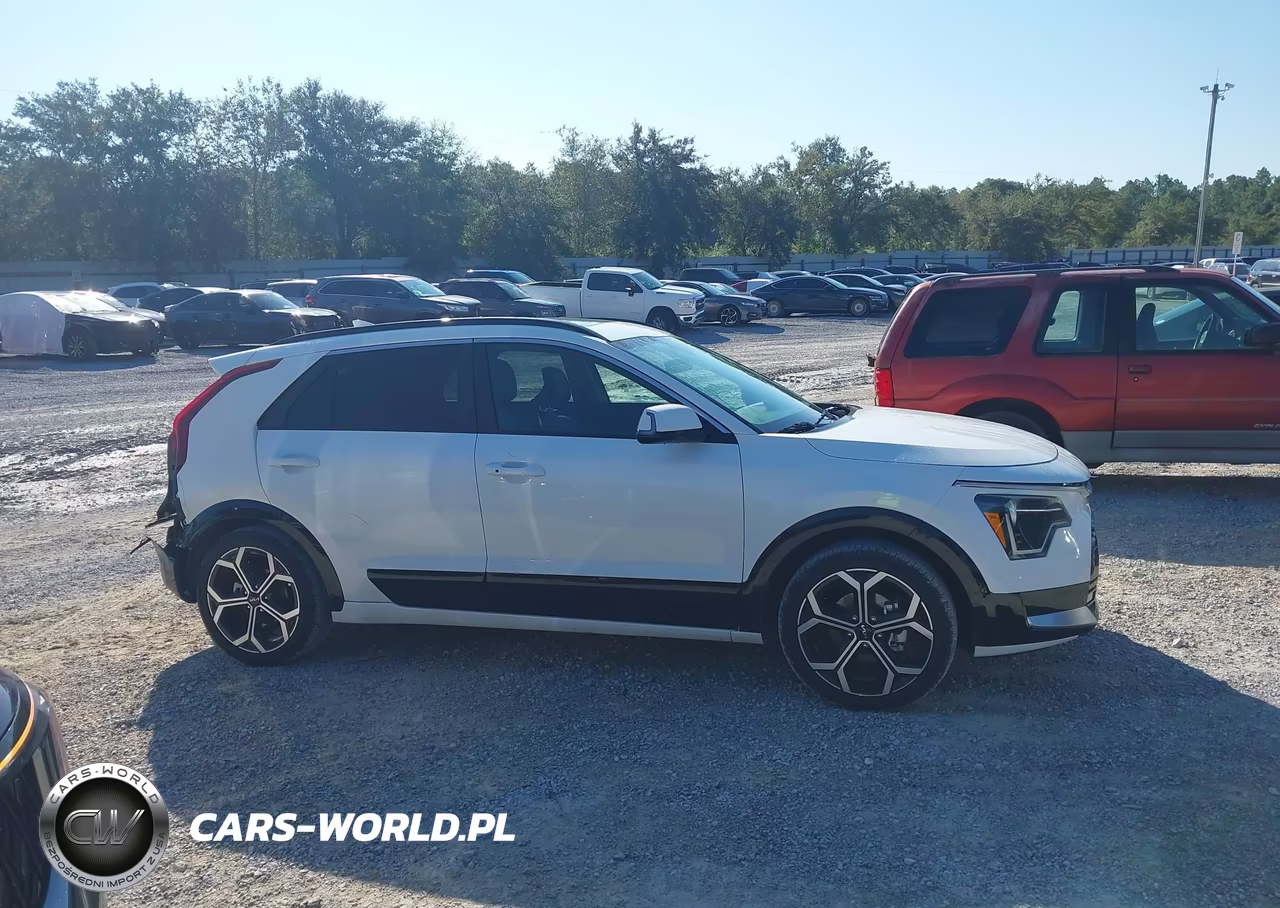 2023 Kia Niro Ex Touring VIN:KNDCR3LE4P5048500 - 13