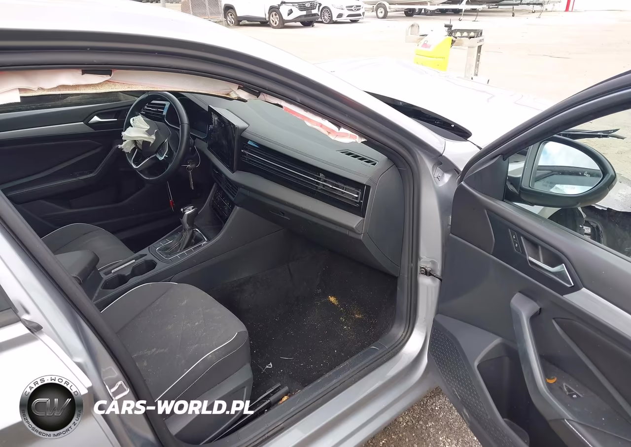 2025 Volkswagen Jetta 1.5T Sport VIN:3VWBX7BU0SM048916 - 5