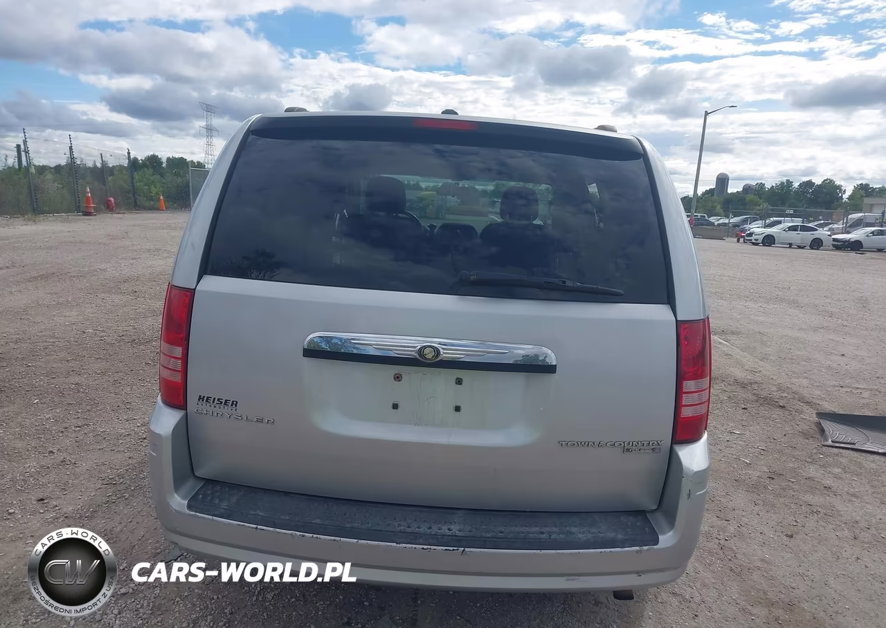2010 Chrysler Town & Country Touring VIN:2A4RR5D15AR359066 - 16