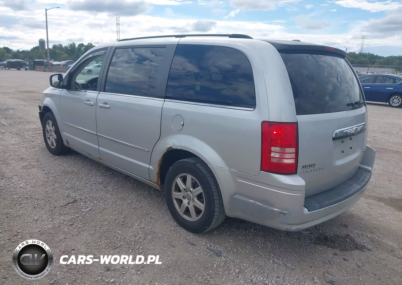 2010 Chrysler Town & Country Touring VIN:2A4RR5D15AR359066 - 3