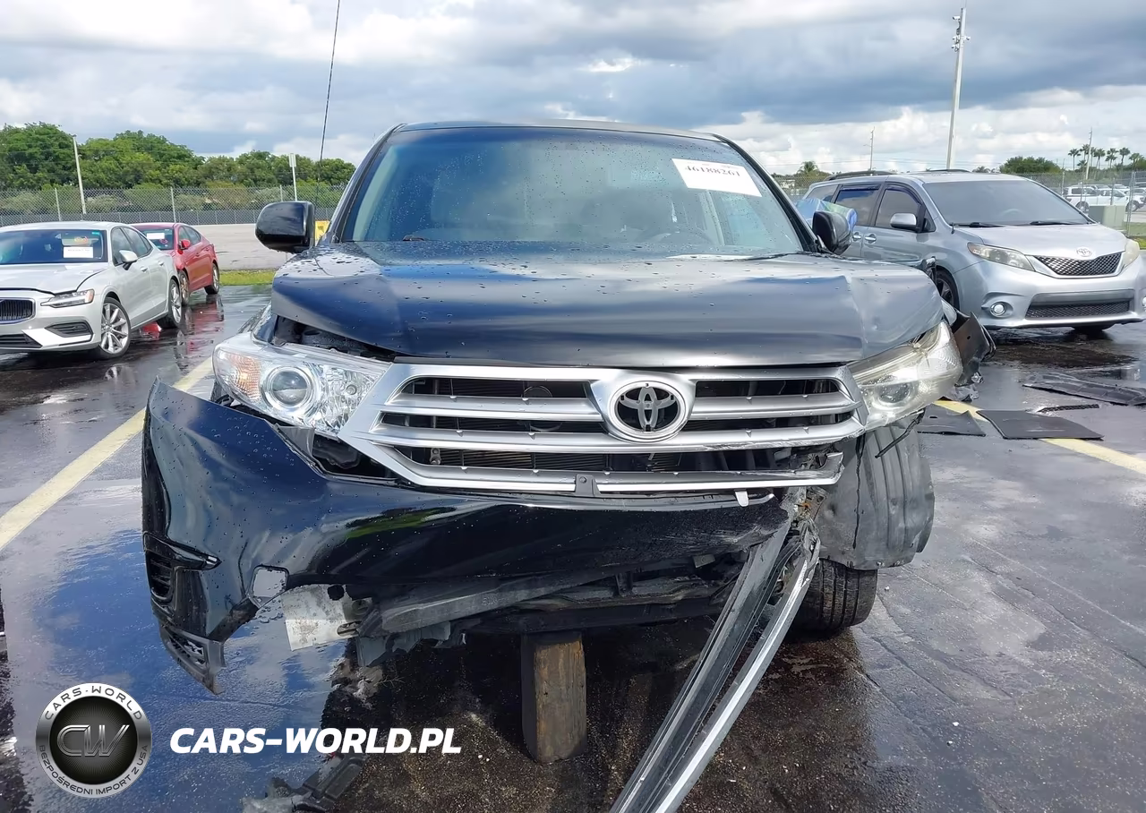 2012 Toyota Highlander Base V6 VIN:5TDBK3EH5CS130070 - 12