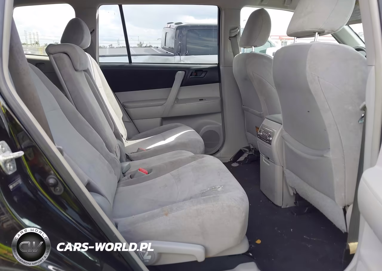 2012 Toyota Highlander Base V6 VIN:5TDBK3EH5CS130070 - 8
