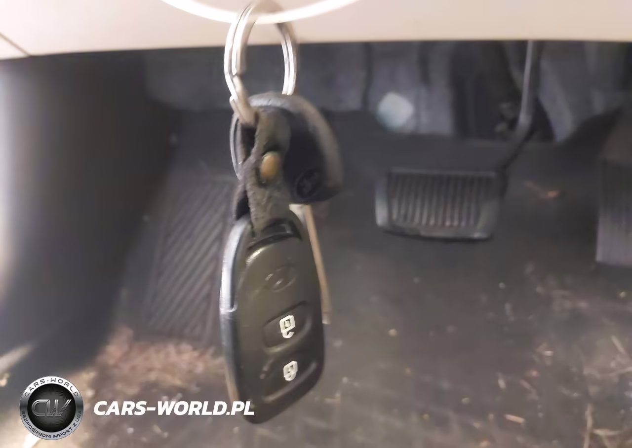 2013 Hyundai Accent Gls VIN:KMHCT4AEXDU367410 - 11