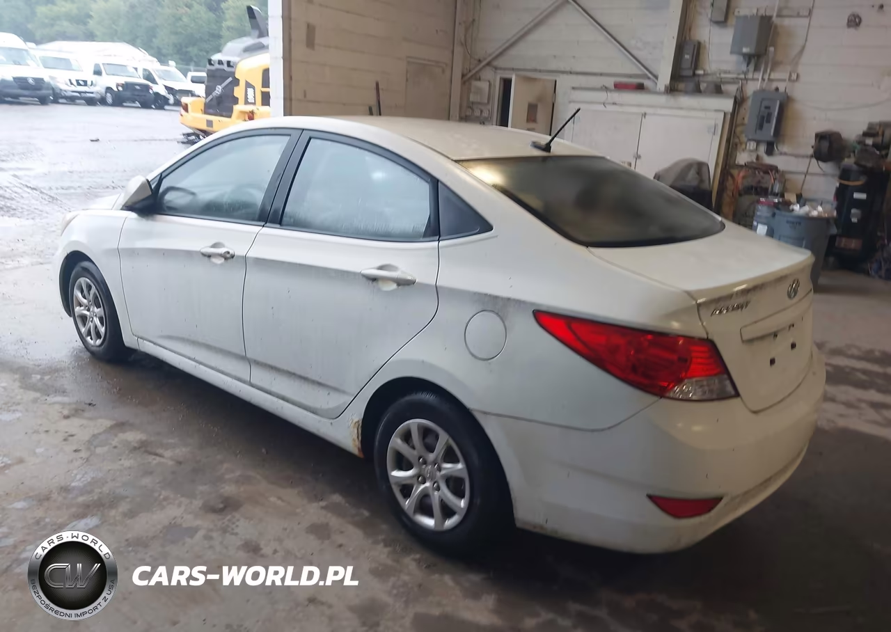 2013 Hyundai Accent Gls VIN:KMHCT4AEXDU367410 - 3