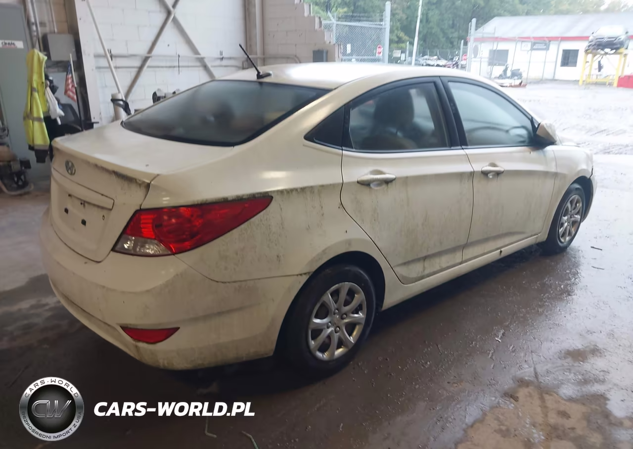 2013 Hyundai Accent Gls VIN:KMHCT4AEXDU367410 - 4