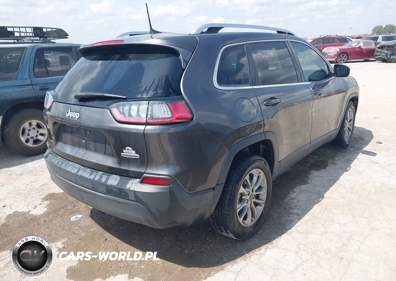 2019 Jeep Cherokee Latitude Plus Fwd VIN:1C4PJLLB6KD129639 - 4