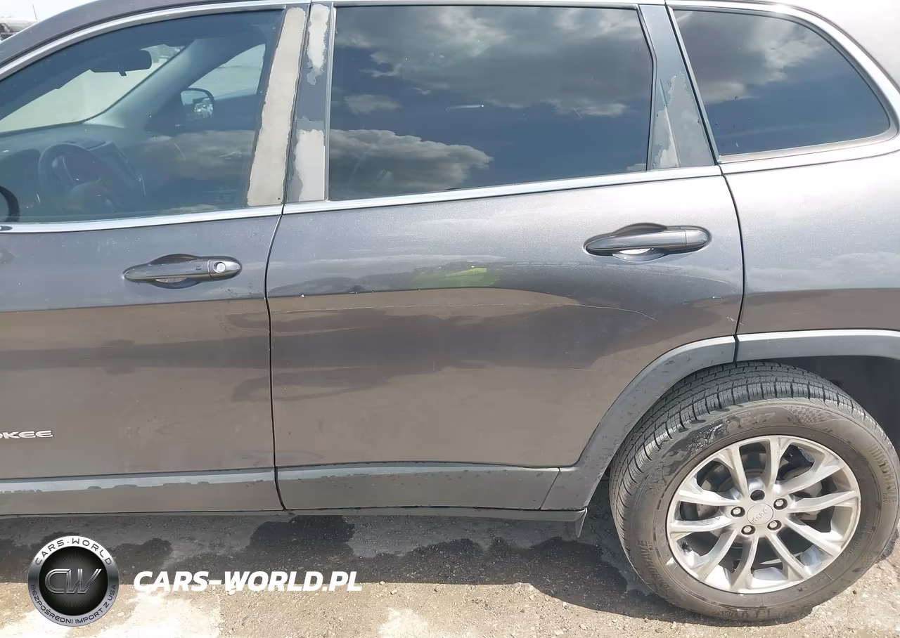 2019 Jeep Cherokee Latitude Plus Fwd VIN:1C4PJLLB6KD129639 - 6