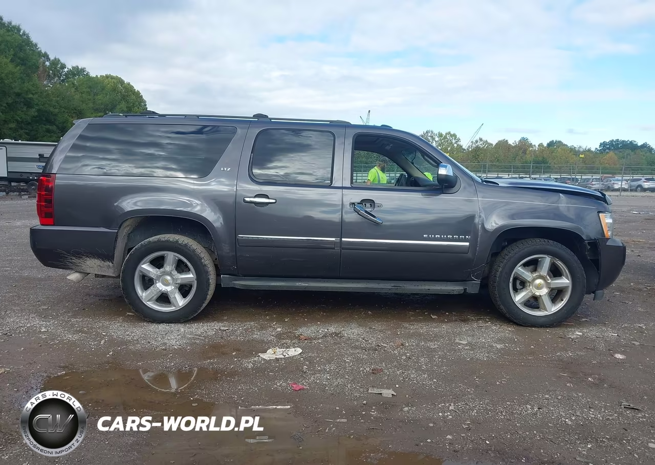 2010 Chevrolet Suburban 1500 Ltz VIN:1GNUKKE34AR137795 - 13