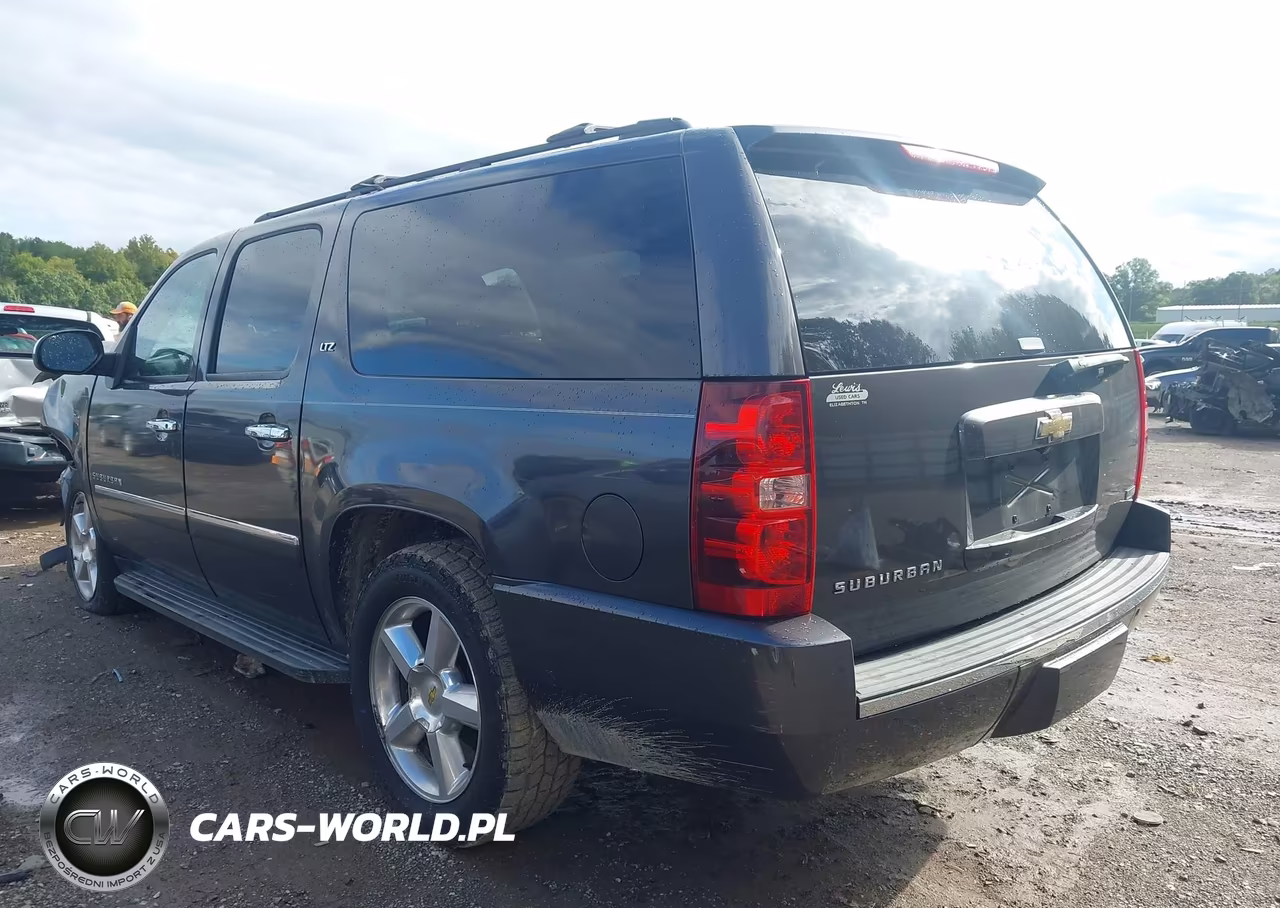 2010 Chevrolet Suburban 1500 Ltz VIN:1GNUKKE34AR137795 - 3