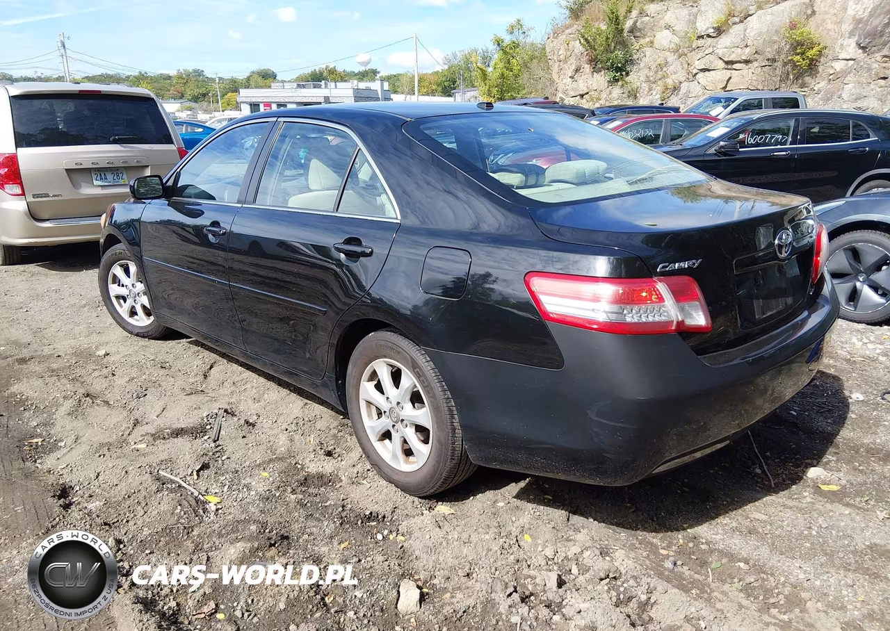2011 Toyota Camry Le VIN:4T1BF3EKXBU179660 - 3