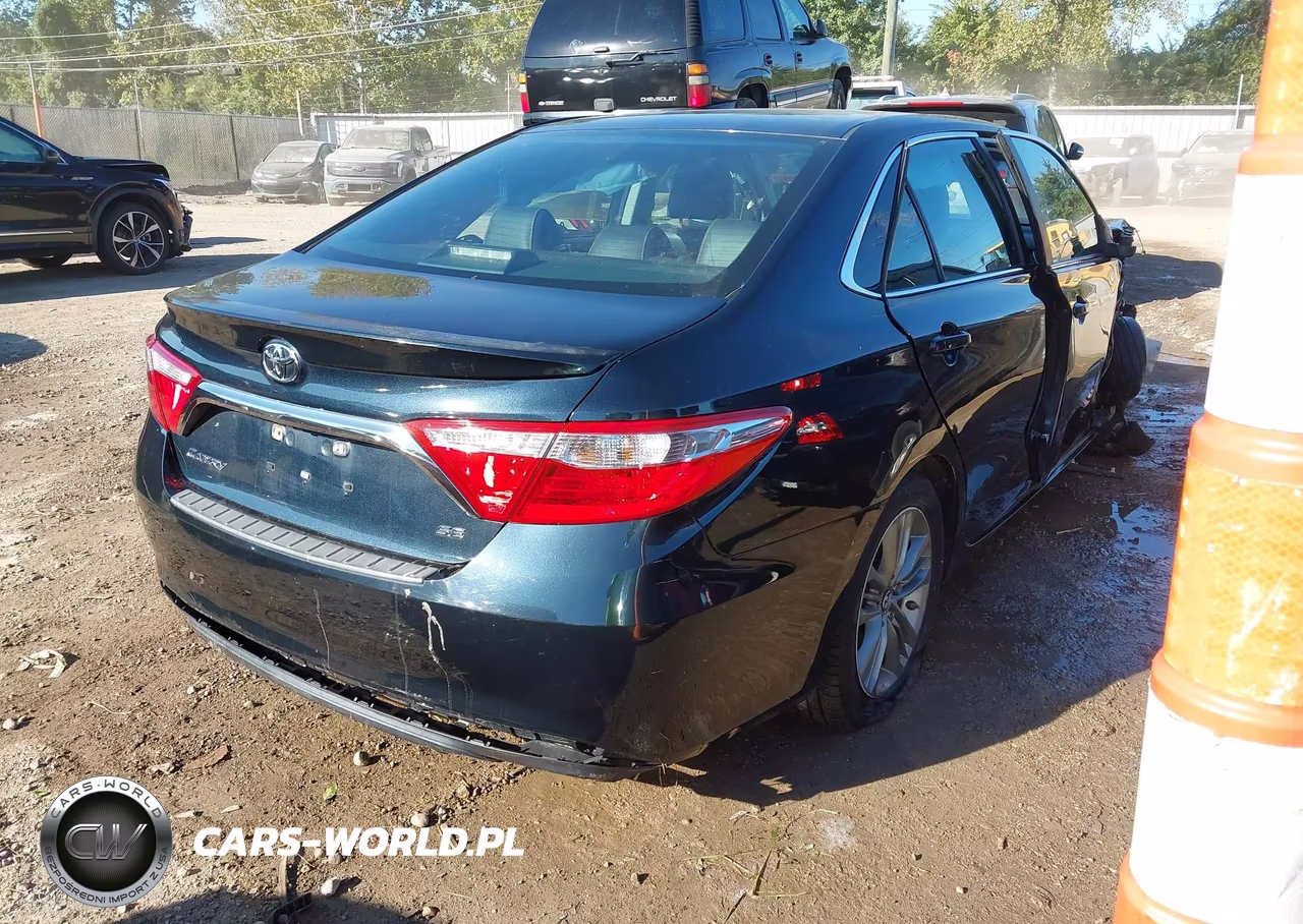 2016 Toyota Camry Se VIN:4T1BF1FK0GU230593 - 4