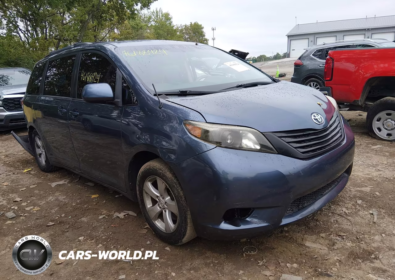 2013 Toyota Sienna Le V6 8 Passenger – zdjęcie 1 z 16