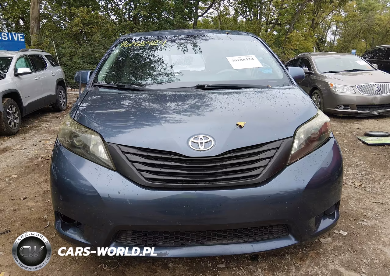 2013 Toyota Sienna Le V6 8 Passenger VIN:5TDKK3DC4DS330445 - 12