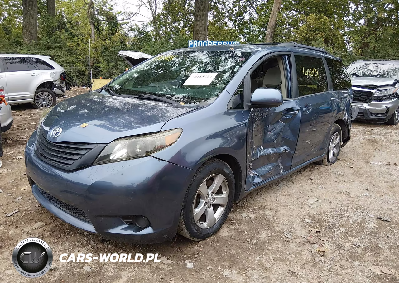 2013 Toyota Sienna Le V6 8 Passenger VIN:5TDKK3DC4DS330445 - 2