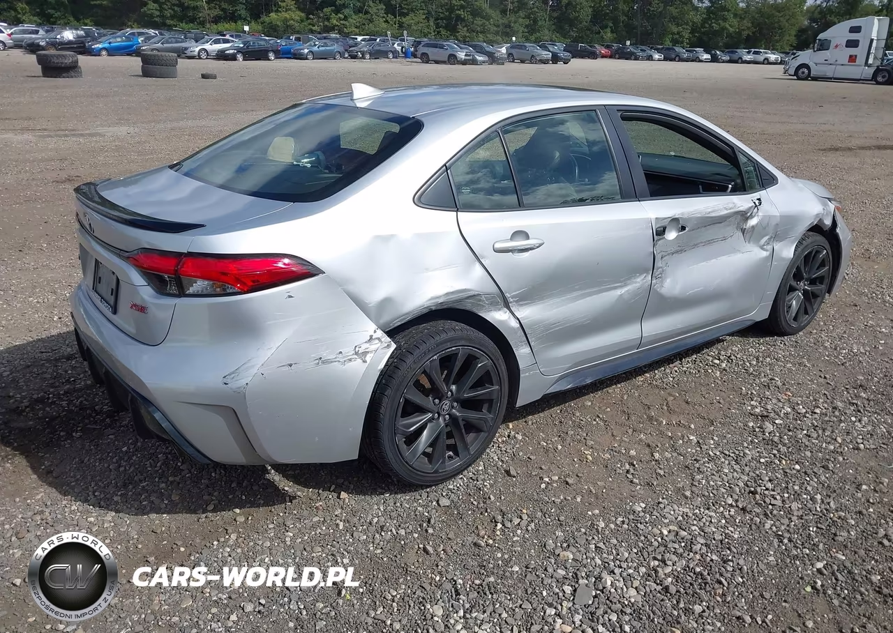 2023 Toyota Corolla Xse VIN:JTDT4MCE2PJ103537 - 4