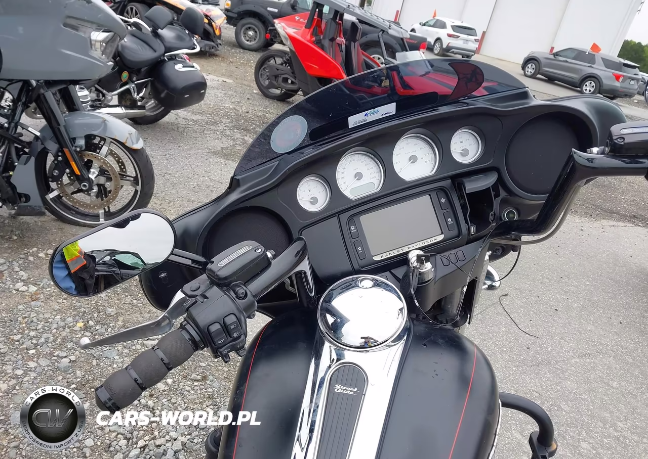 2015 Harley-Davidson Flhxs Street Glide Special VIN:1HD1KRM17FB654480 - 14